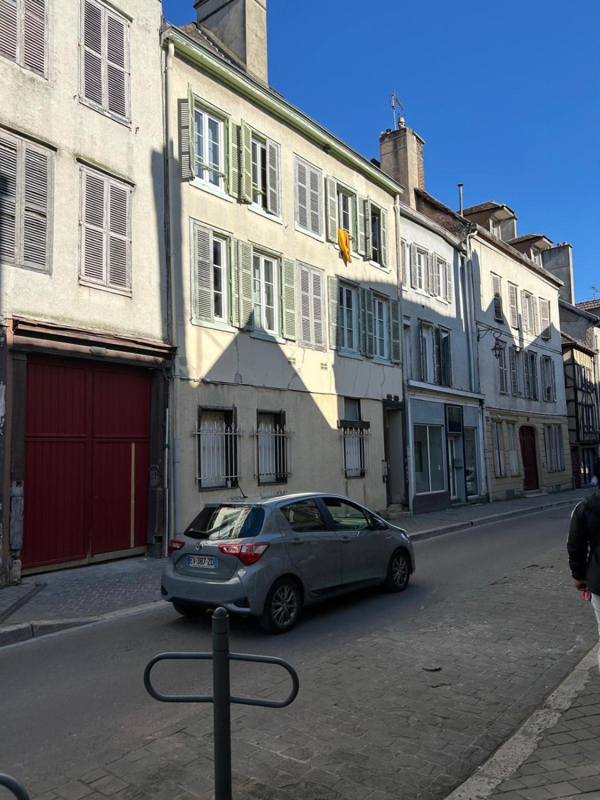 Le Jaillant - Wifi - Centre Ville Historique - Proche Gare 特鲁瓦 外观 照片